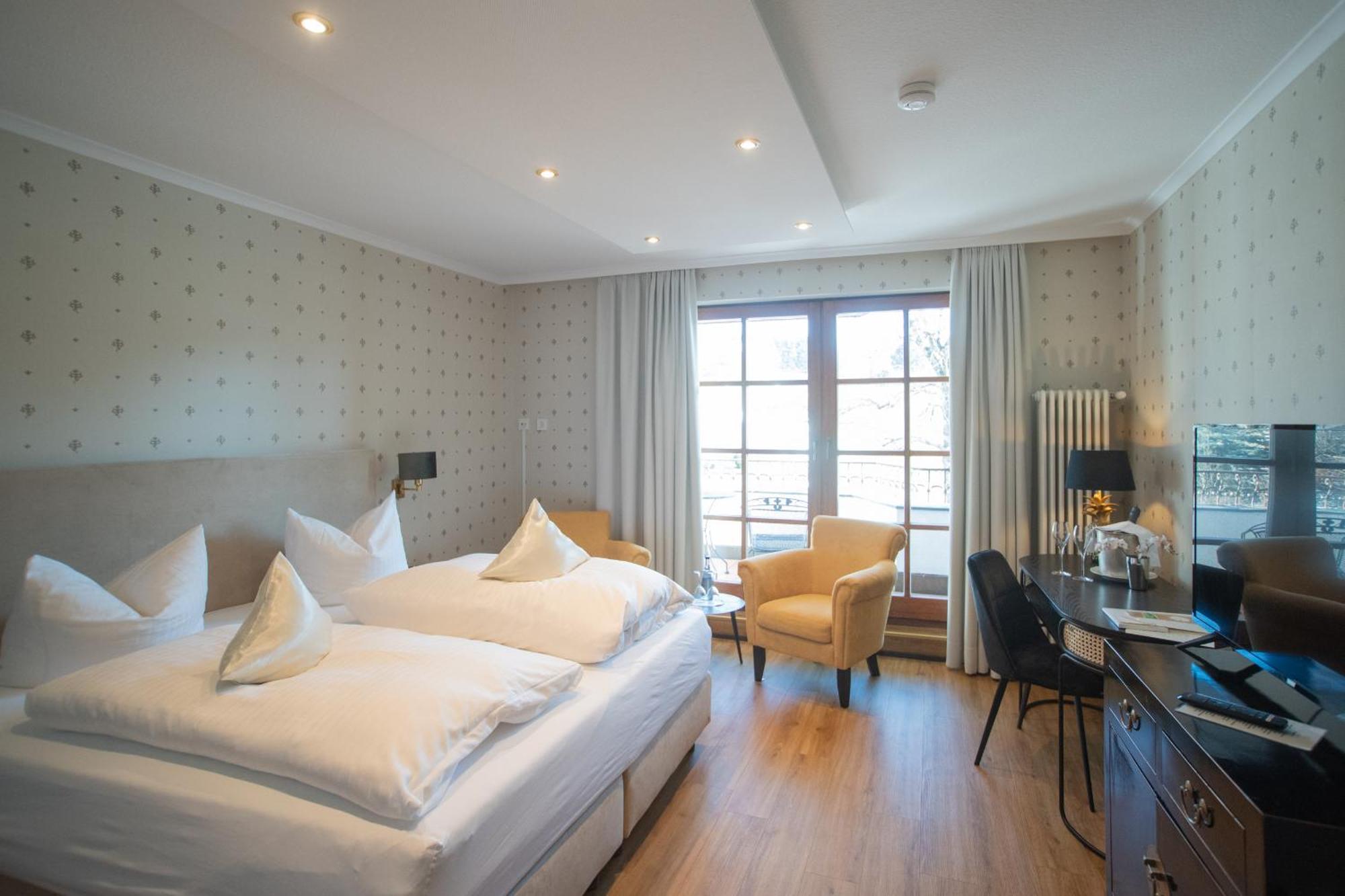 Hotel Restaurant Vinothek Lamm บัดแฮร์เรนอัลบ์ ภายนอก รูปภาพ