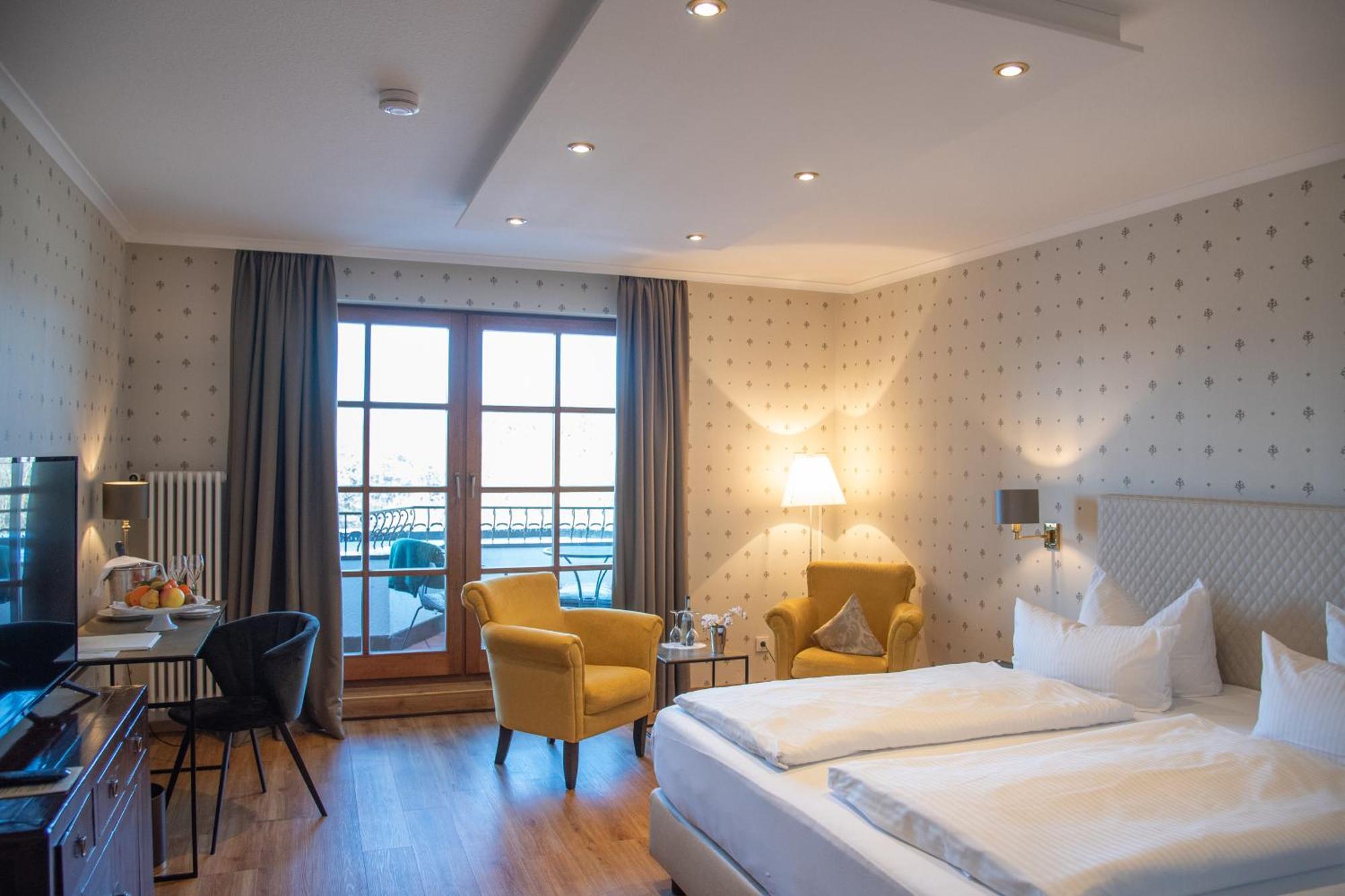 Hotel Restaurant Vinothek Lamm บัดแฮร์เรนอัลบ์ ภายนอก รูปภาพ