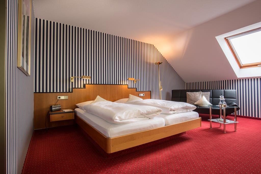 Hotel Restaurant Vinothek Lamm บัดแฮร์เรนอัลบ์ ภายนอก รูปภาพ