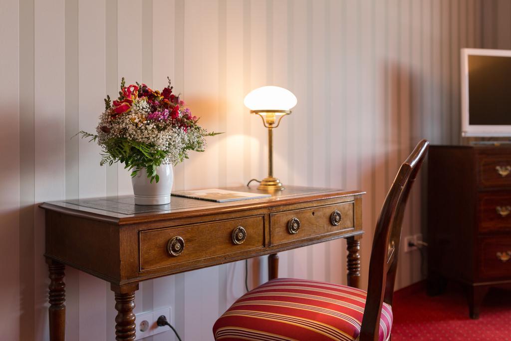 Hotel Restaurant Vinothek Lamm บัดแฮร์เรนอัลบ์ ภายนอก รูปภาพ