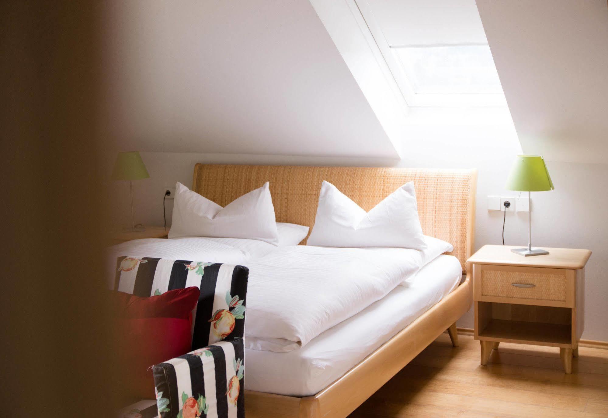 Hotel Restaurant Vinothek Lamm บัดแฮร์เรนอัลบ์ ภายนอก รูปภาพ
